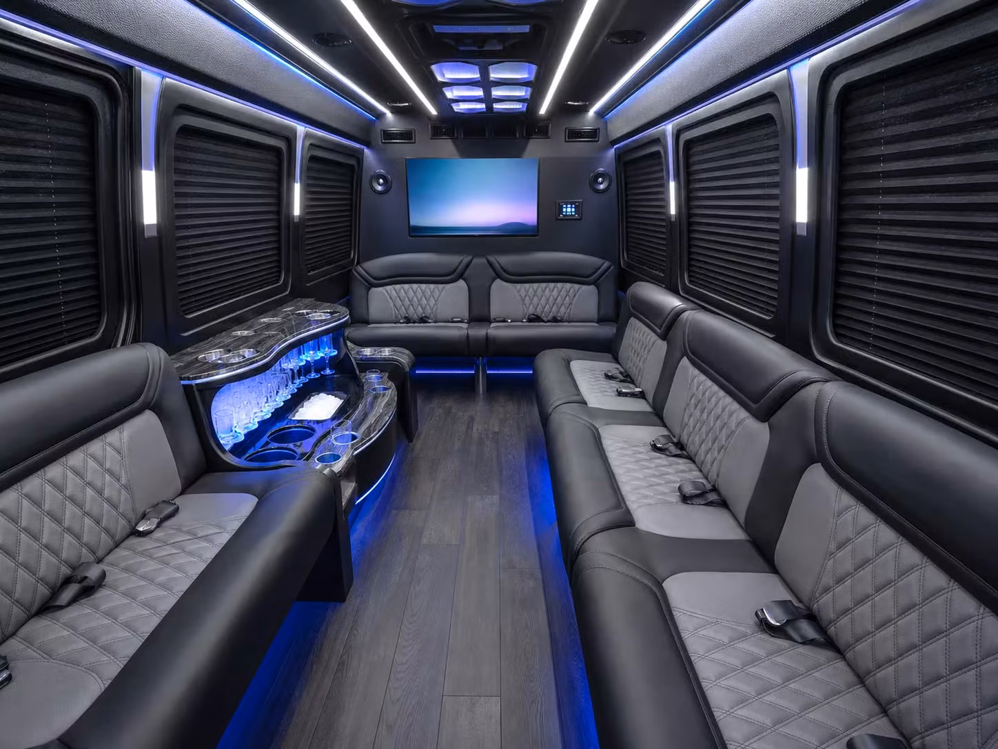charterbusrentalfortworthtx com helps you coordinate airport transfers and dignitary transportation in fort worth